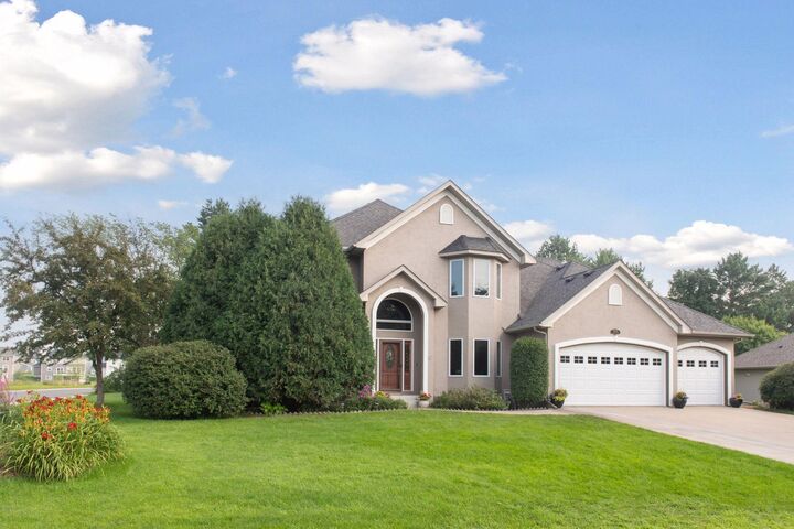Property Photo:  2906 Butternut Drive  MN 55318 