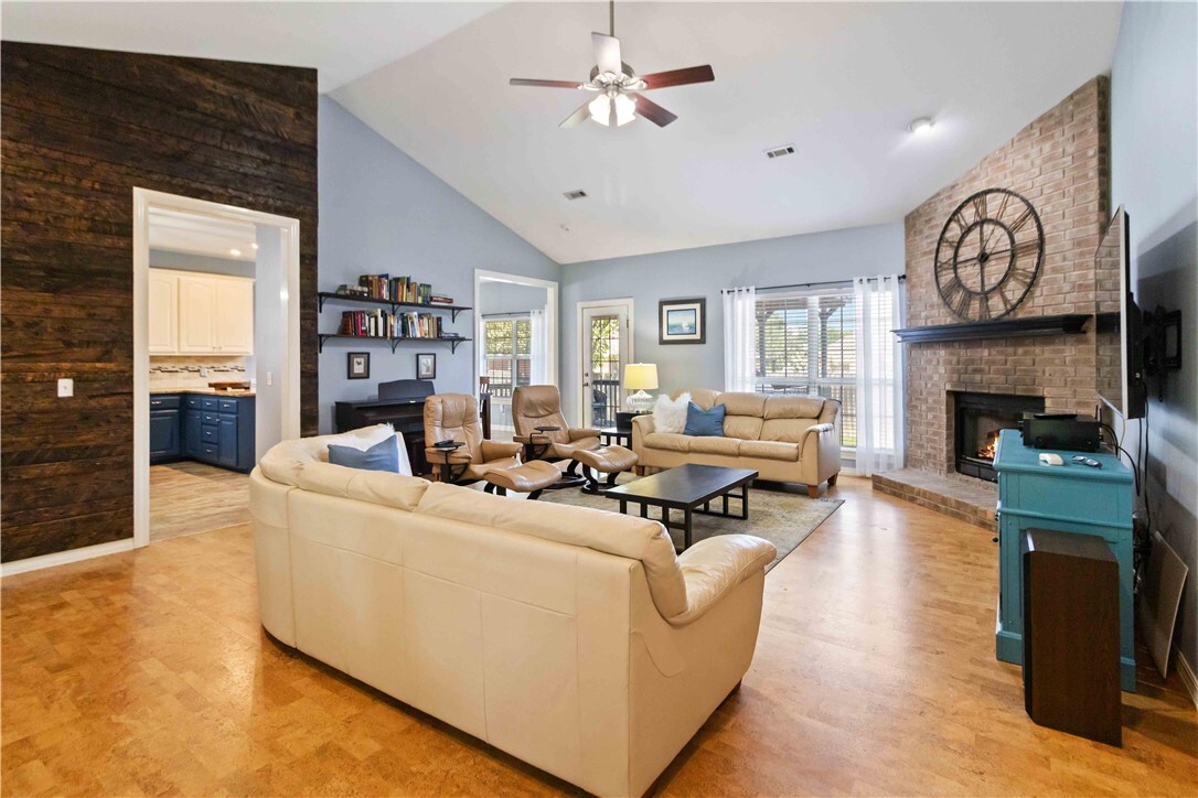 Property Photo: 3230 Colton Drive AR 72762