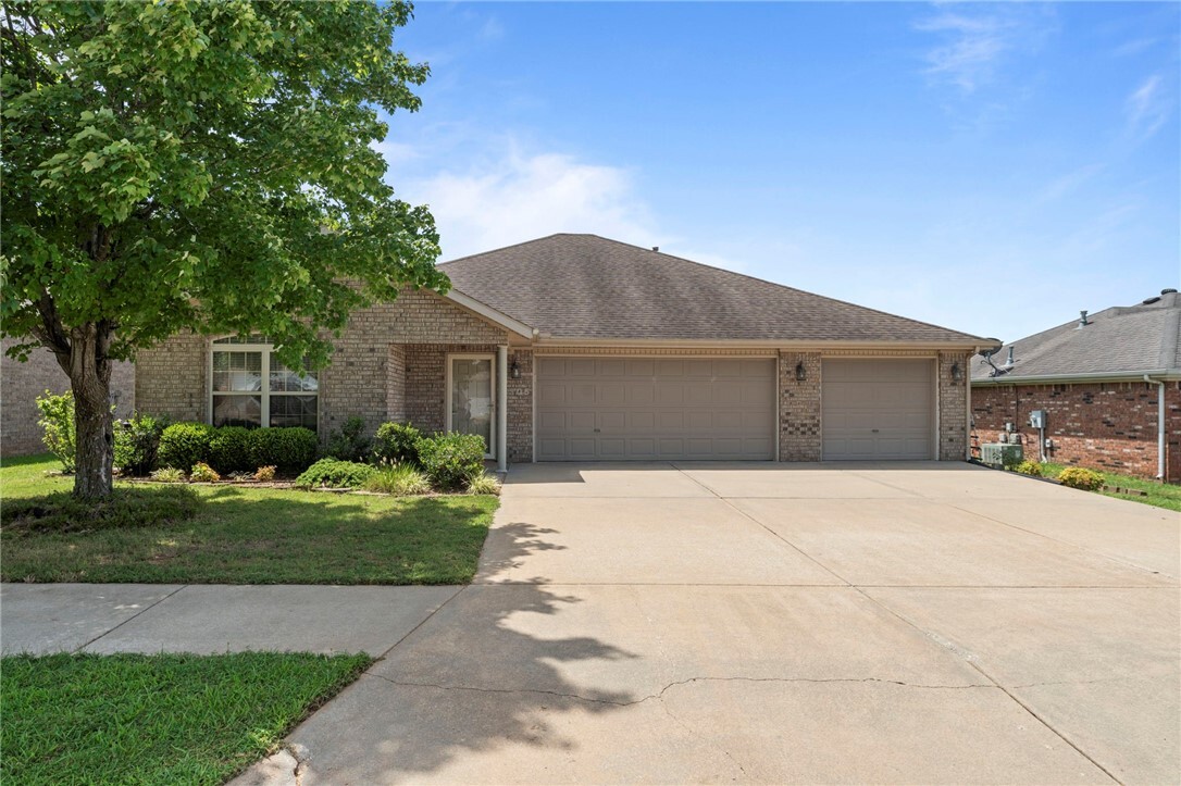 3305 SW Carriageway Avenue  Bentonville AR 72712 photo