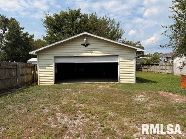 Property Photo:  210 W Lincoln Street  IL 62946 