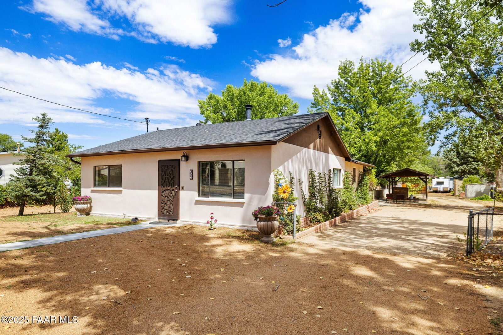 Property Photo: 841 Dougherty Street AZ 86305