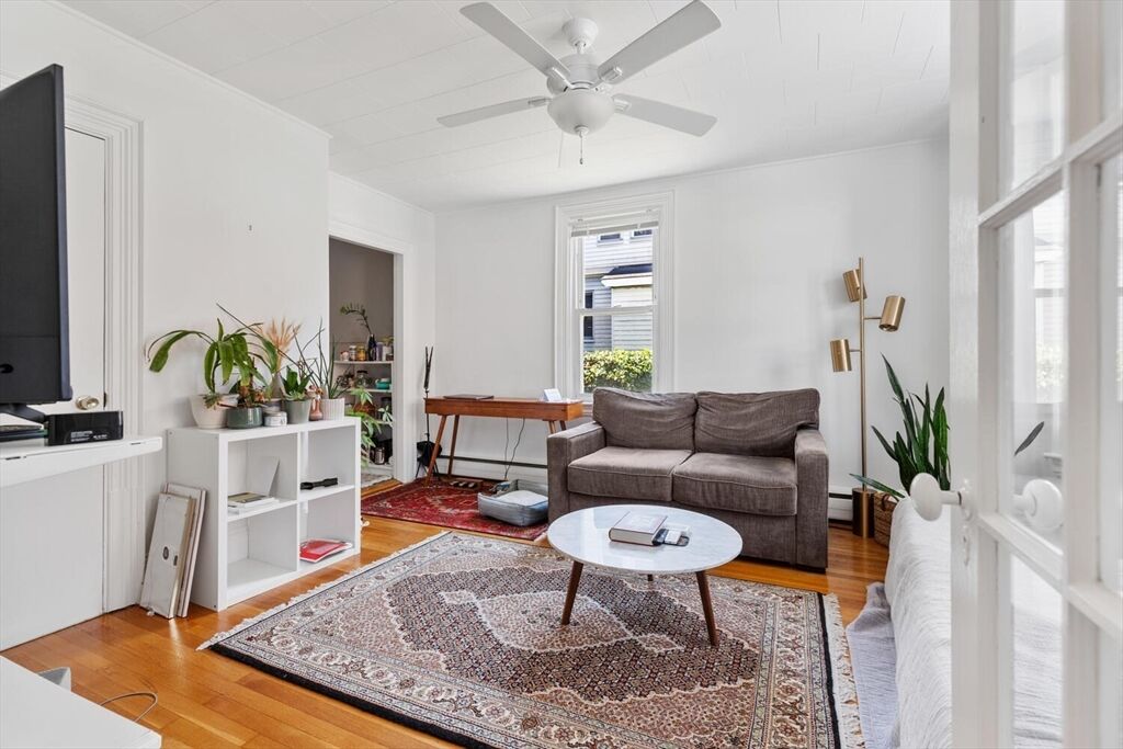 Property Photo: 17 Holworthy Pl 17 MA 02138