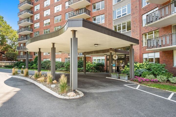 Property Photo:  280 Boylston St 415  MA 02467 