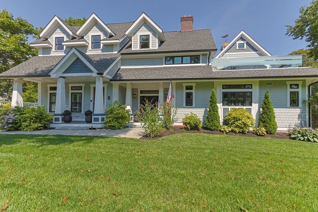 Property Photo:  205 Forest St  MA 02645 