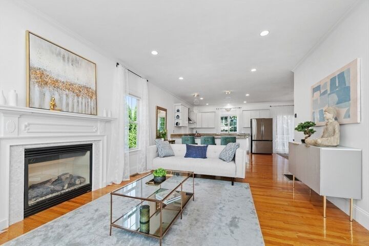 Property Photo:  7 Sherman Pl 7  MA 01890 