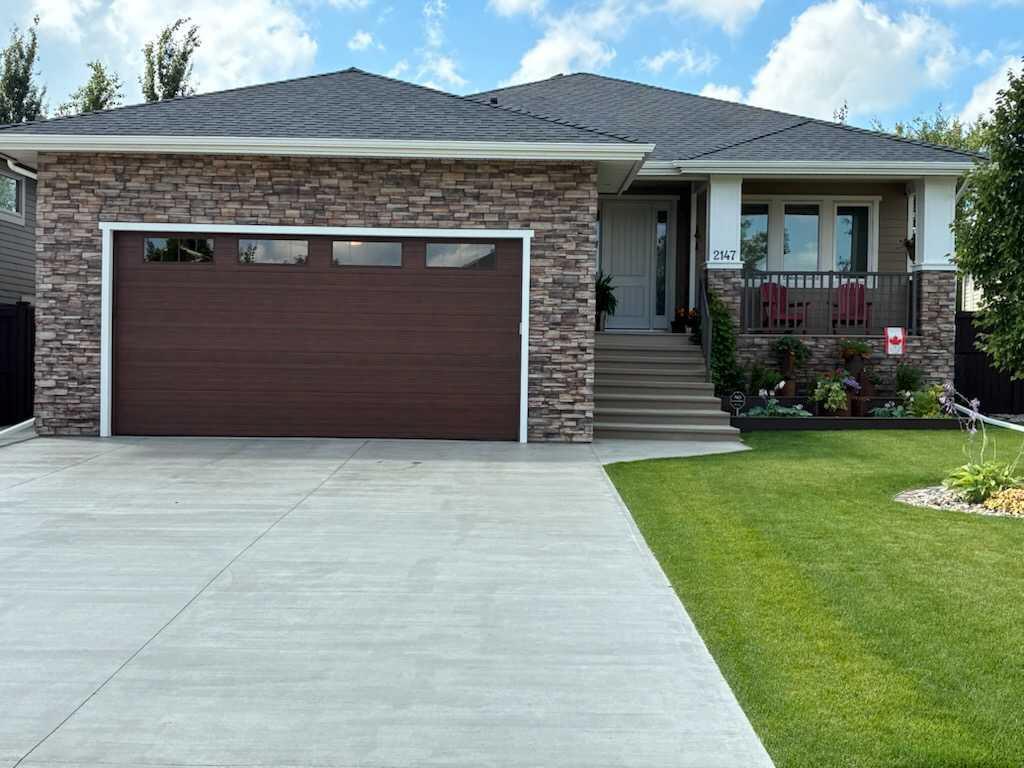 2147 Cottonwood Drive  Coaldale AB T1M 0A6 photo