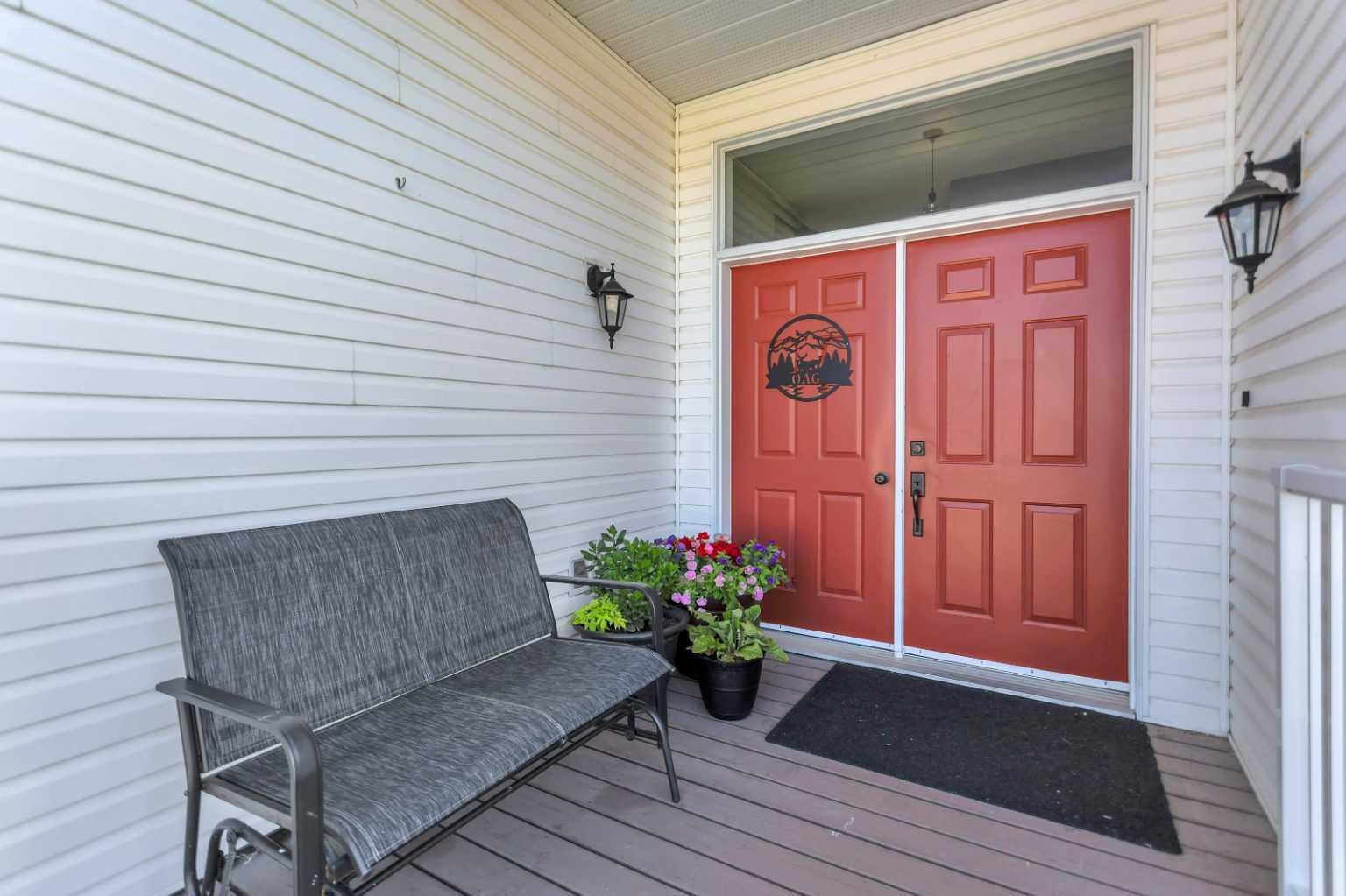 Property Photo:  1013 2 Street NE  AB T0M 1X0 
