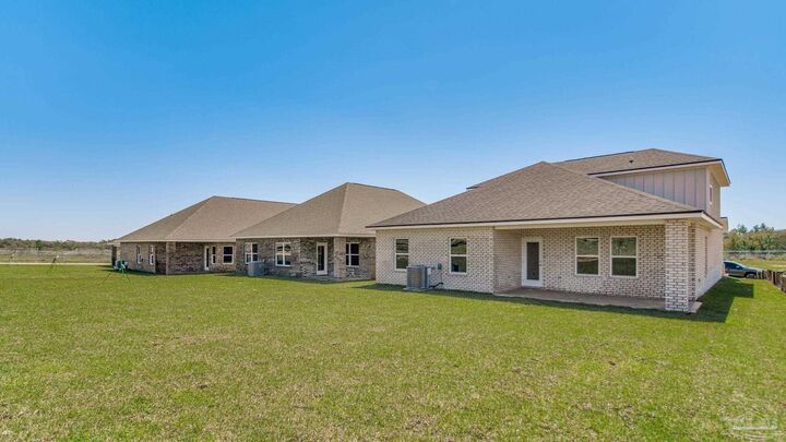 Property Photo: 2751 Chevy Cir FL 32571