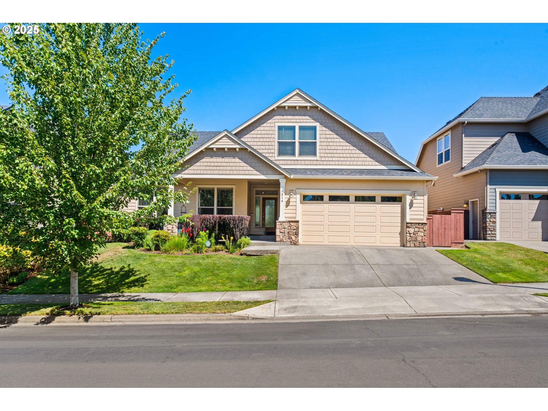 Property Photo:  3216 NW 105th St  WA 98685 