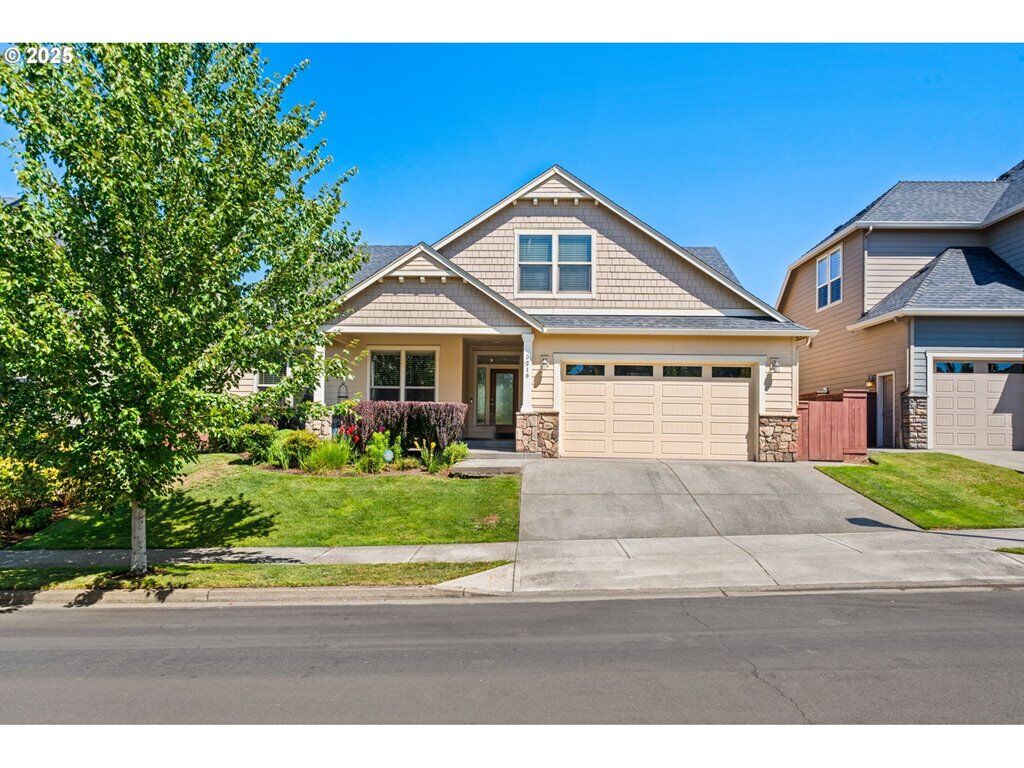 Property Photo: 3216 NW 105th St WA 98685