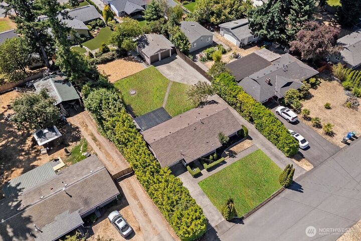 Property Photo: 3803 N 22nd Place WA 98056