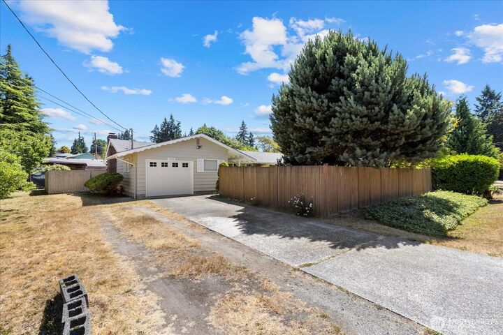 Property Photo: 9125 Meadow Way WA 98208