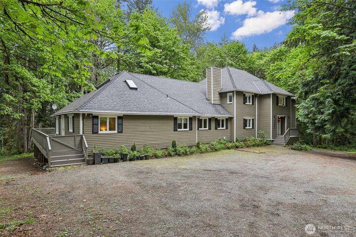 Property Photo: 24010 SE 168th Street WA 98027