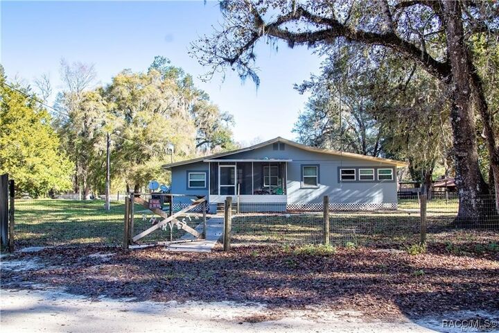 Property Photo: 7545 S Old Oaks Drive FL 34436