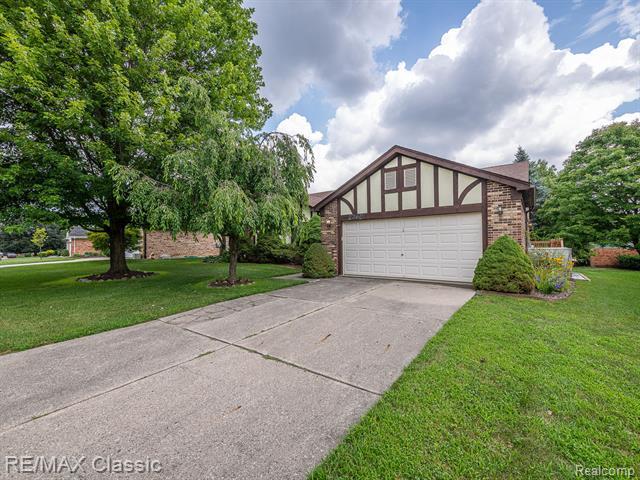23810 Harvest Drive  Novi MI 48375 photo