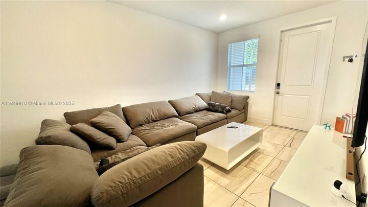 Property Photo: 181 SW 170th Ave FL 33027