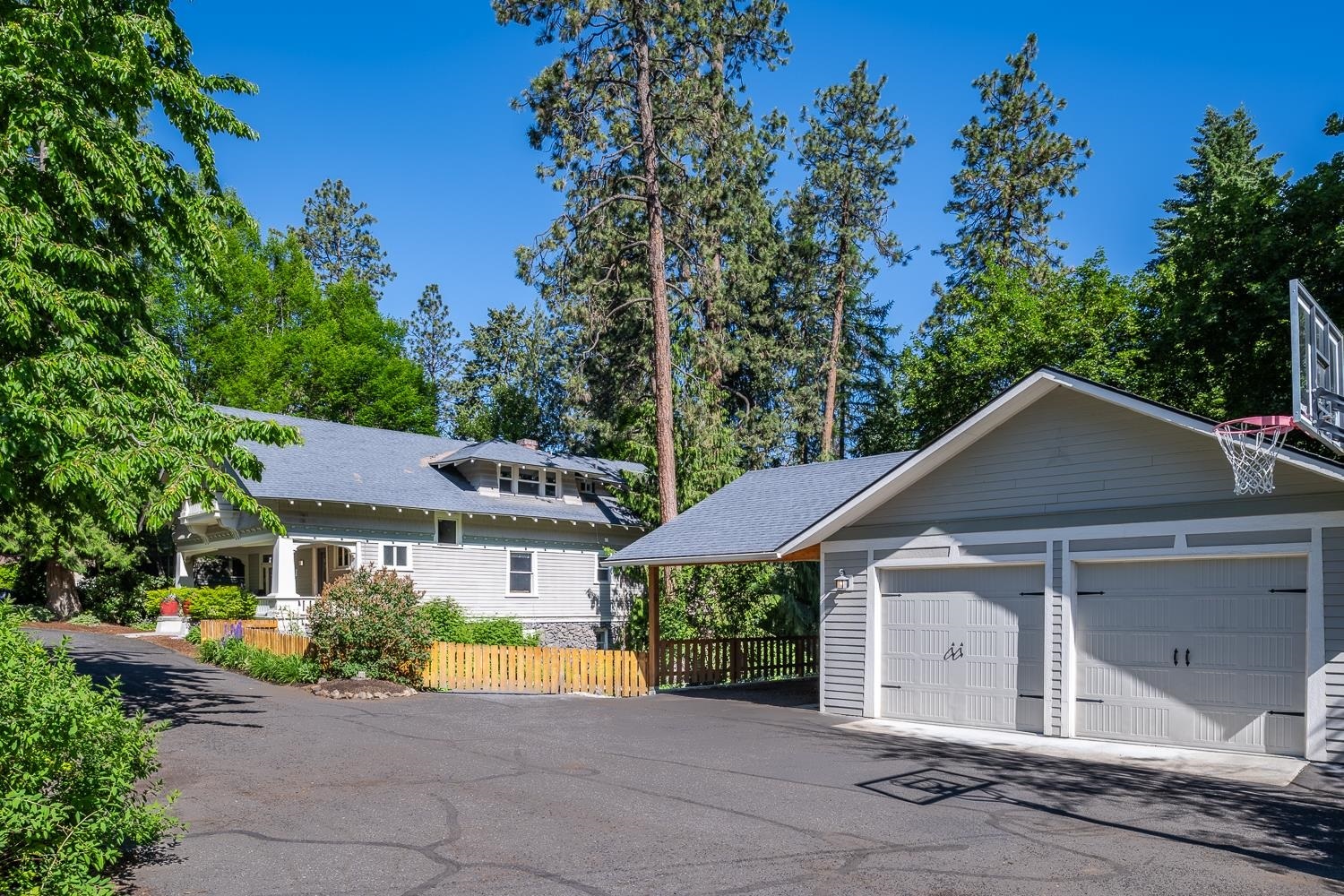 Property Photo:  917 E 20th Ave  WA 99203 