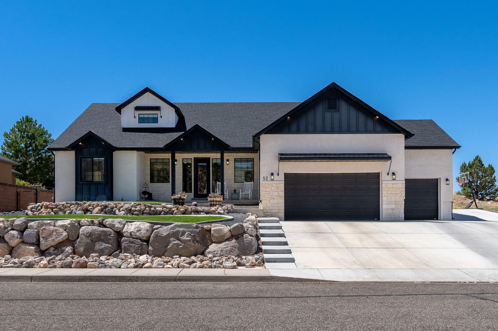 Property Photo: 52 S House Rock Dr UT 84720