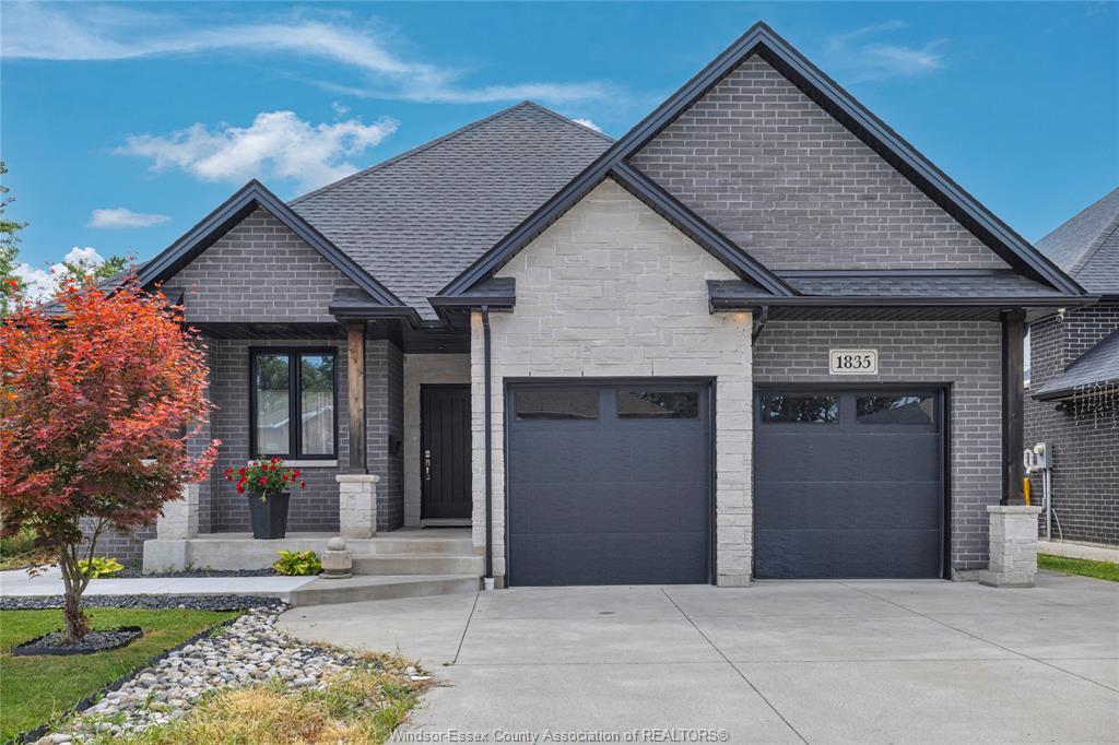 Property Photo:  1835 Dominion Boulevard  ON N9B 3H8 