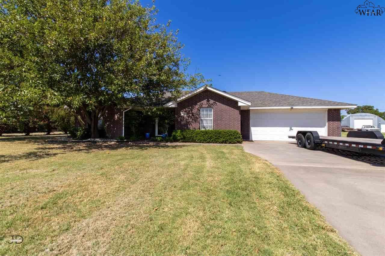 Property Photo:  201 Lakeview Drive  TX 76357 