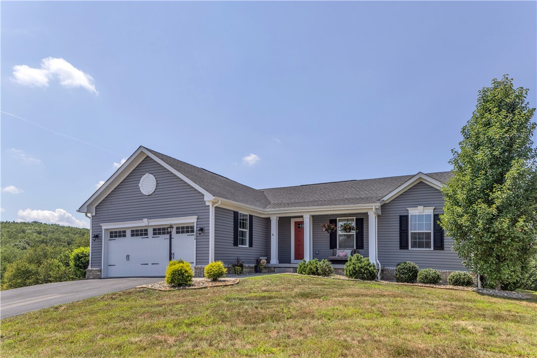 Property Photo: 226 Camden Dr PA 16063