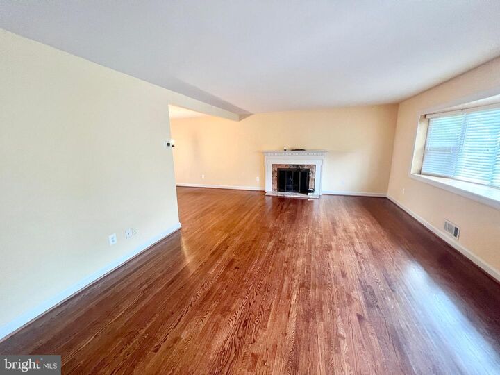 Property Photo:  1726 Baldwin Drive  VA 22101 