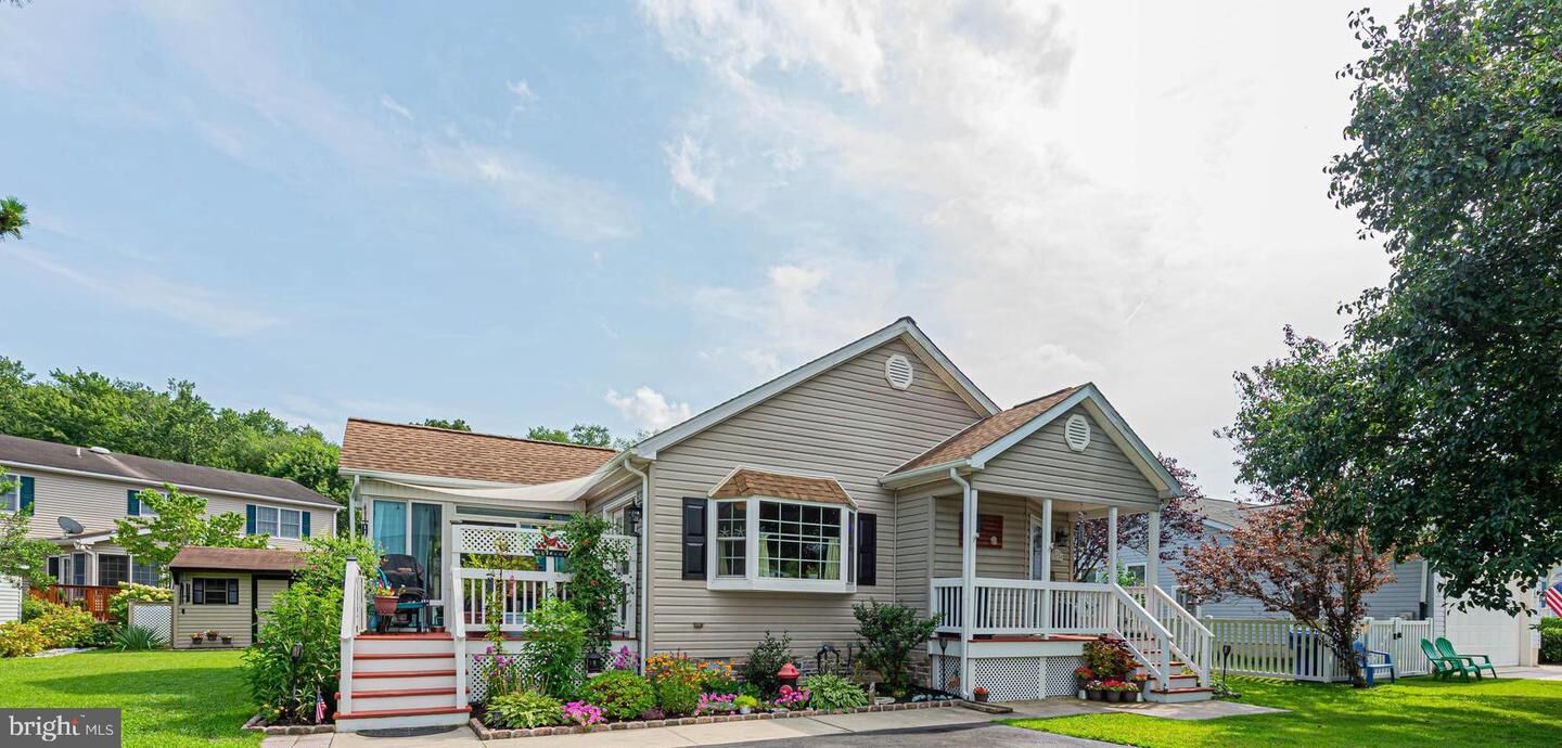 Property Photo:  38280 Clover Lane  DE 19945 