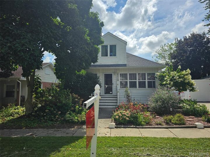 28453 Church Street  Flat Rock MI 48134 1503 photo
