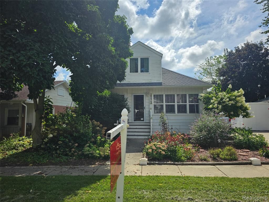 Property Photo: 28453 Church Street MI 48134 1503