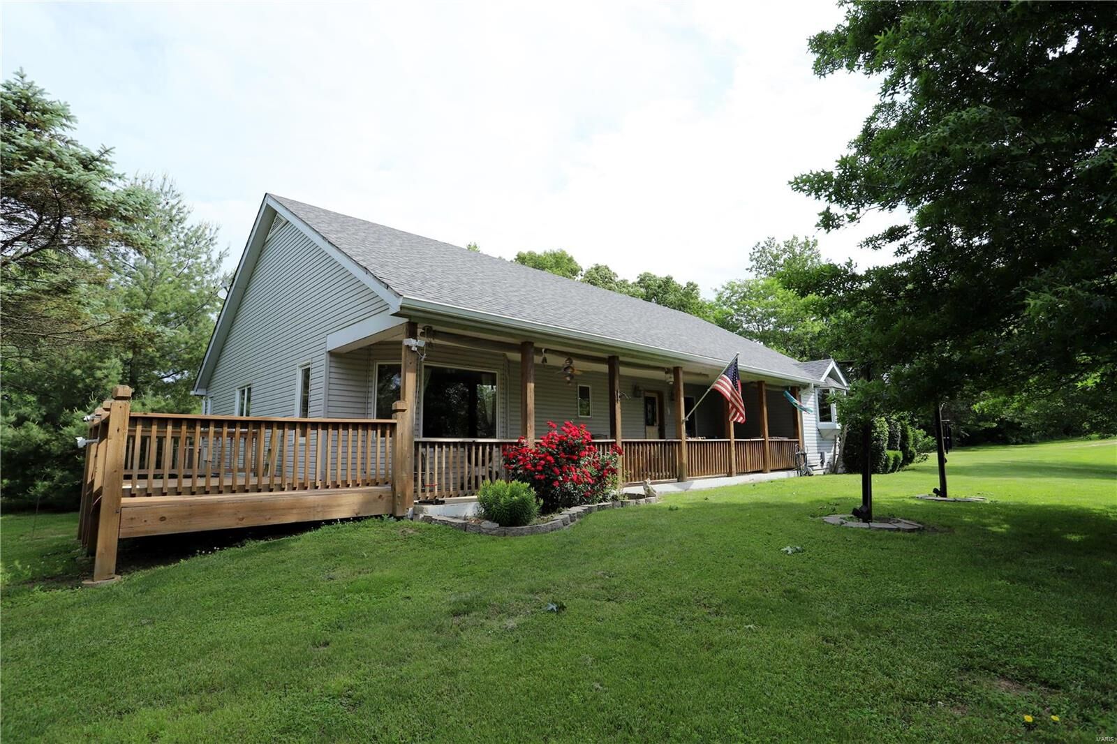 Property Photo:  321 N Chantilly Road  MO 63389 