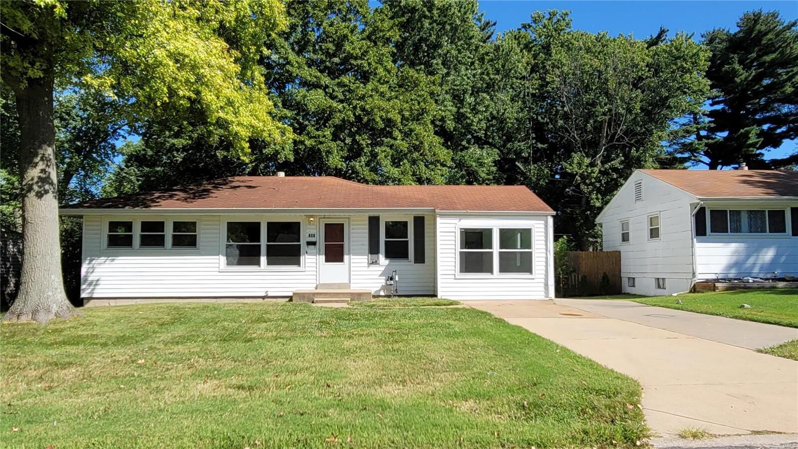 Property Photo: 225 Saint Regis Lane MO 63031