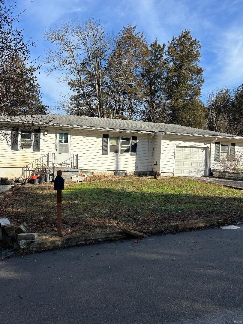 Property Photo: 7467 Woodland Drive MO 63016