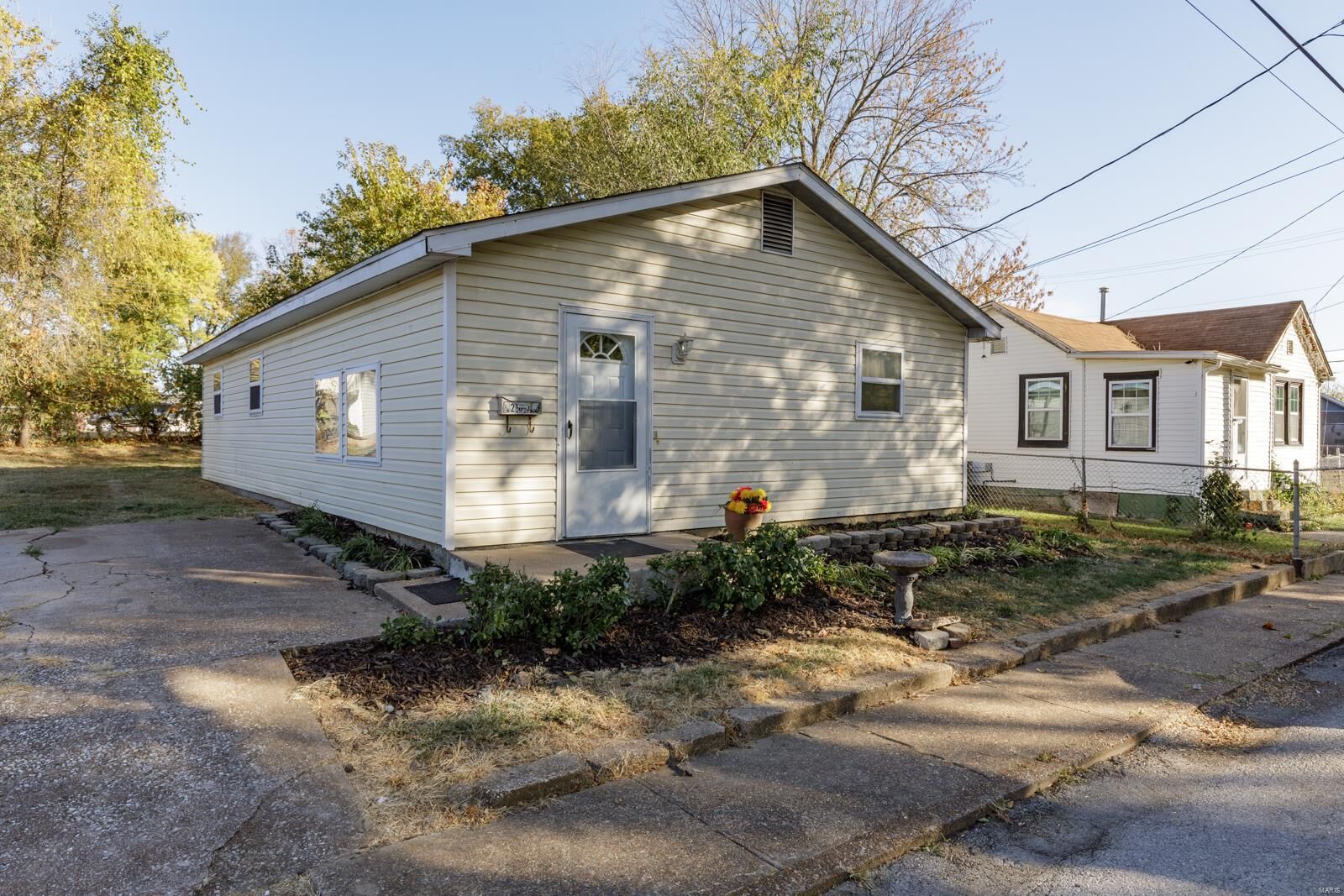 Property Photo:  205 Walnut Street  MO 63019 