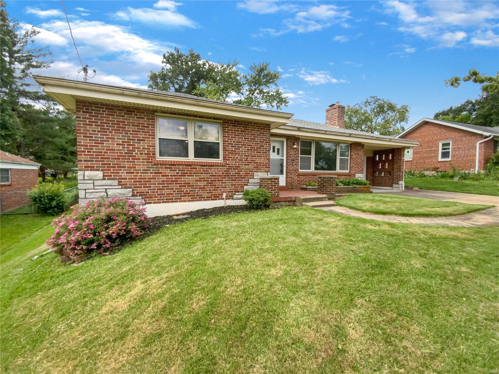 Property Photo: 4414 Bellewood Drive MO 63125
