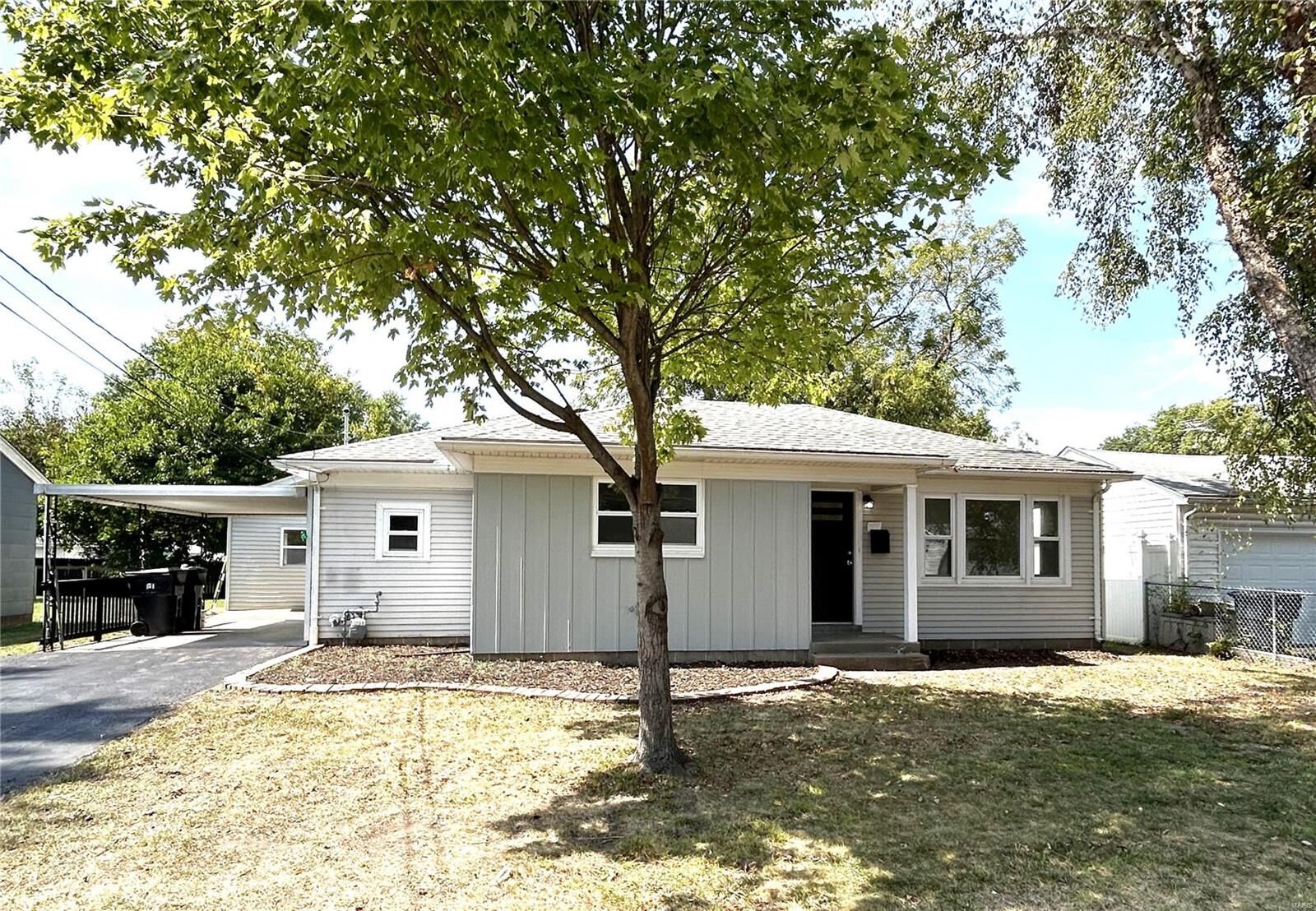 Property Photo:  635 Royal Heights Road  IL 62226 