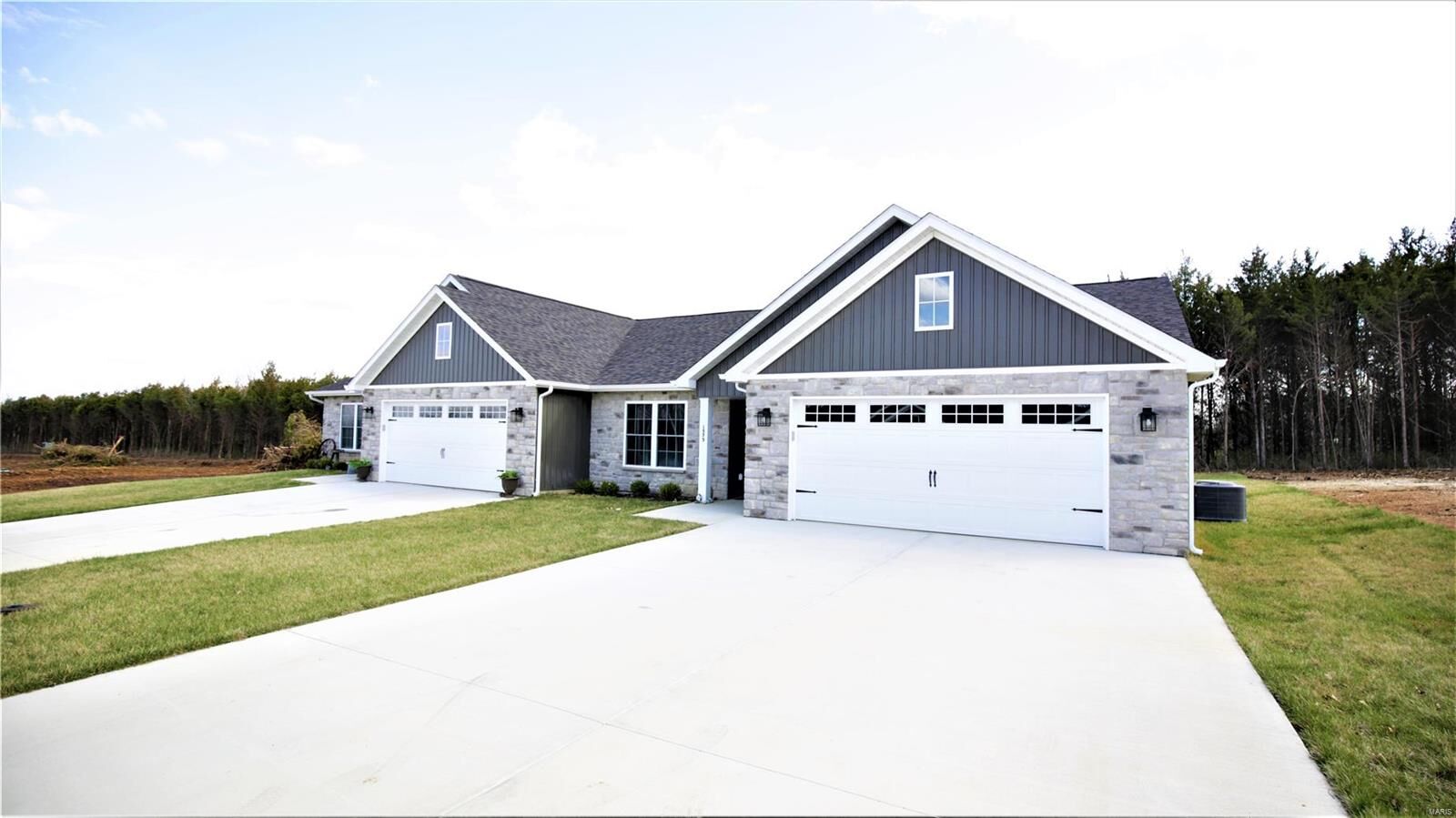 Property Photo: 1554 Hickory Landing MO 63020