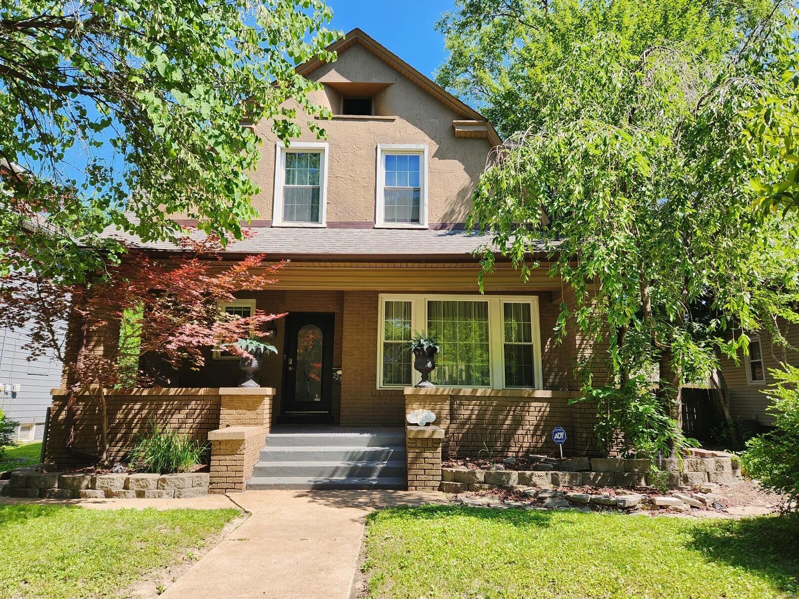 Property Photo: 2254 Cleveland Boulevard IL 62040