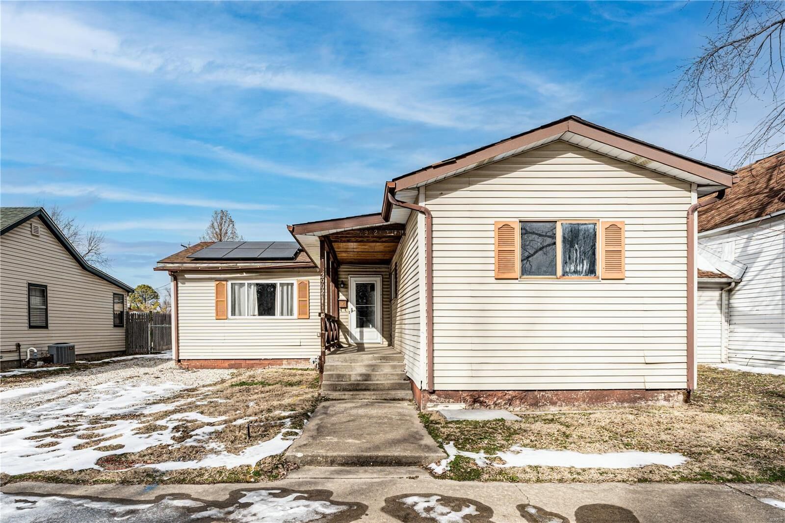 Property Photo: 2902 Denver Street IL 62040