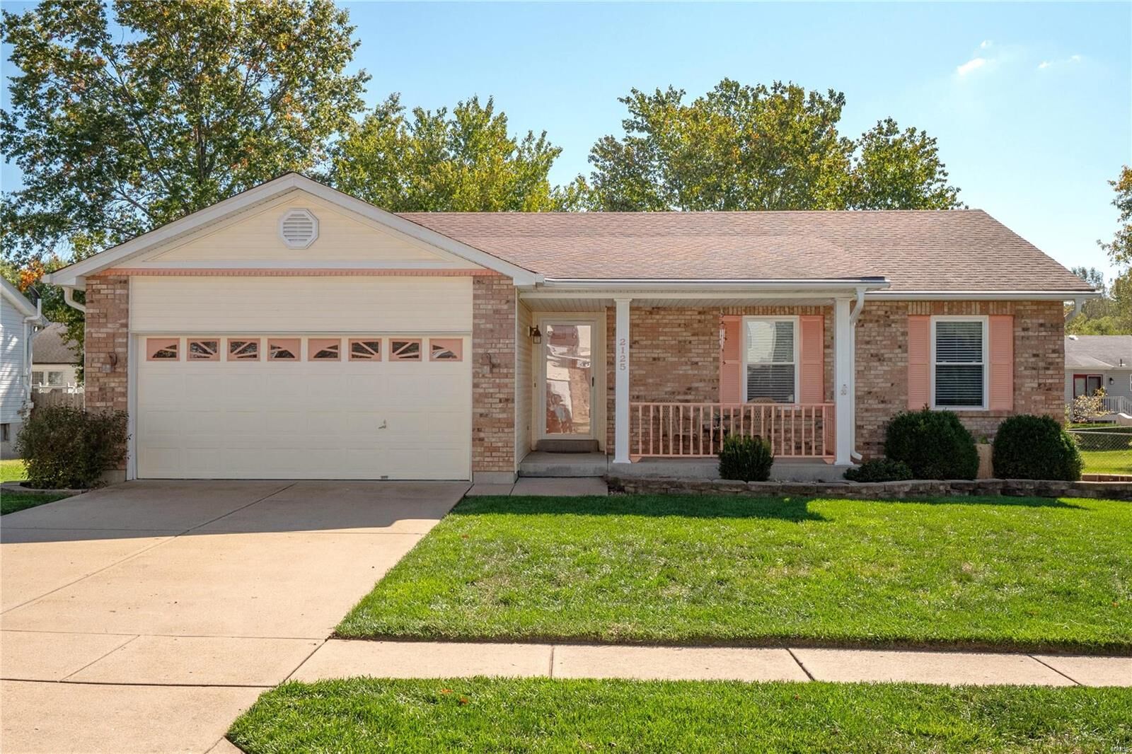 Property Photo: 2125 Elephant Walk Drive MO 63052