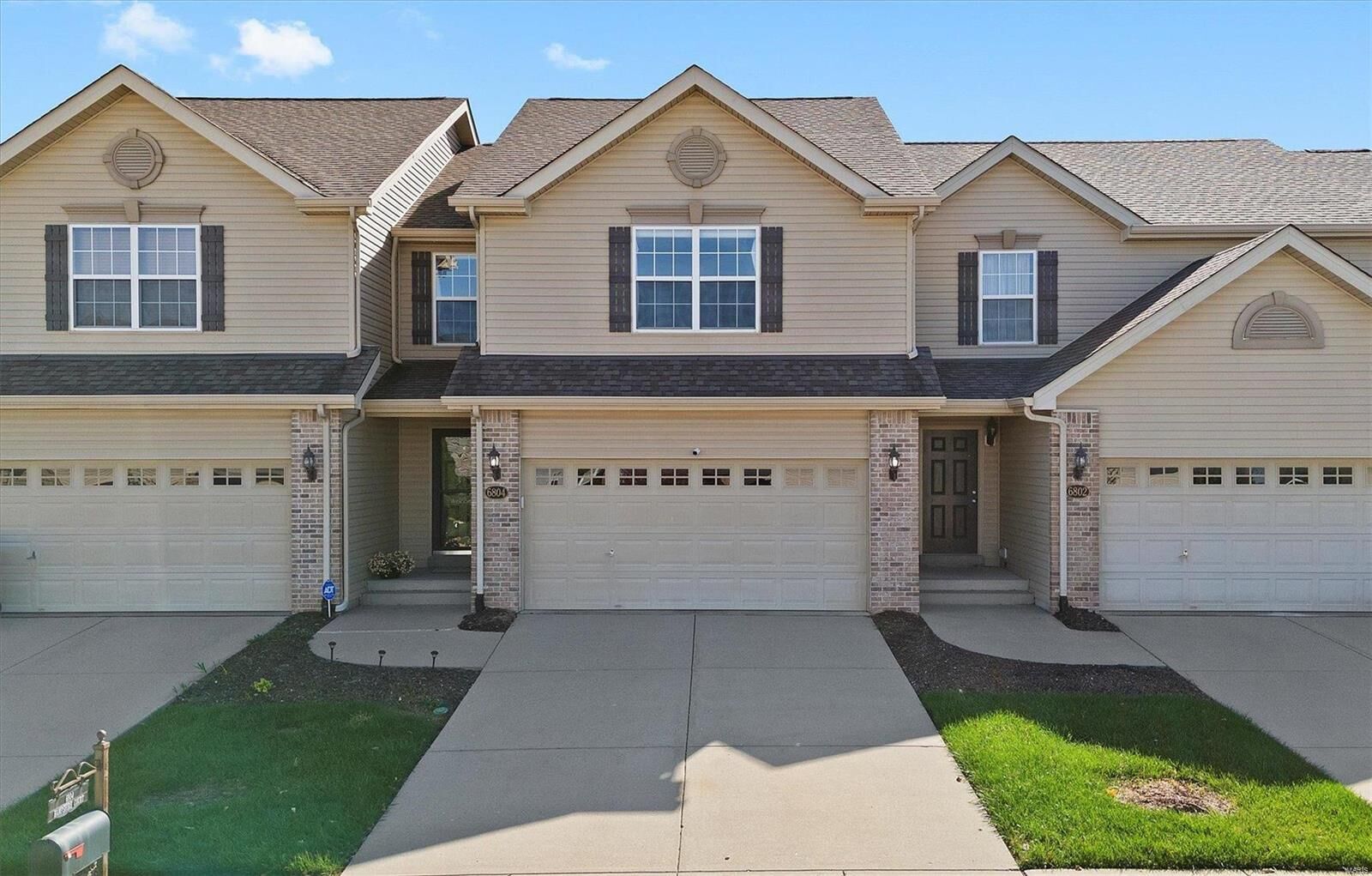 Property Photo:  6804 Hampshire Court  IL 62062 