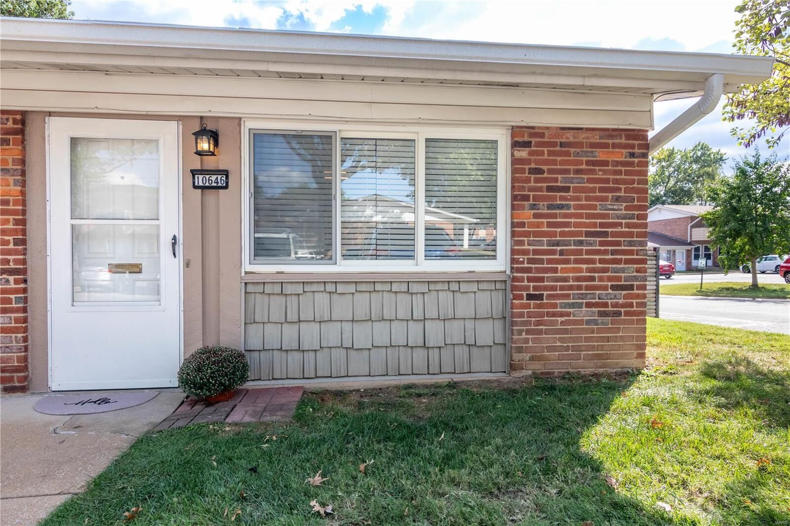 Property Photo: 10646 Carroll Wood Way MO 63128
