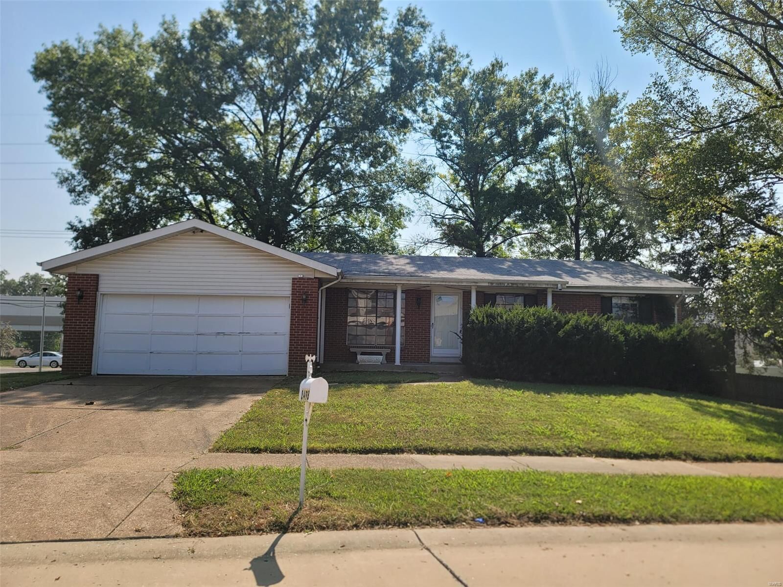 Property Photo:  2498 Darlyn Drive  MO 63026 