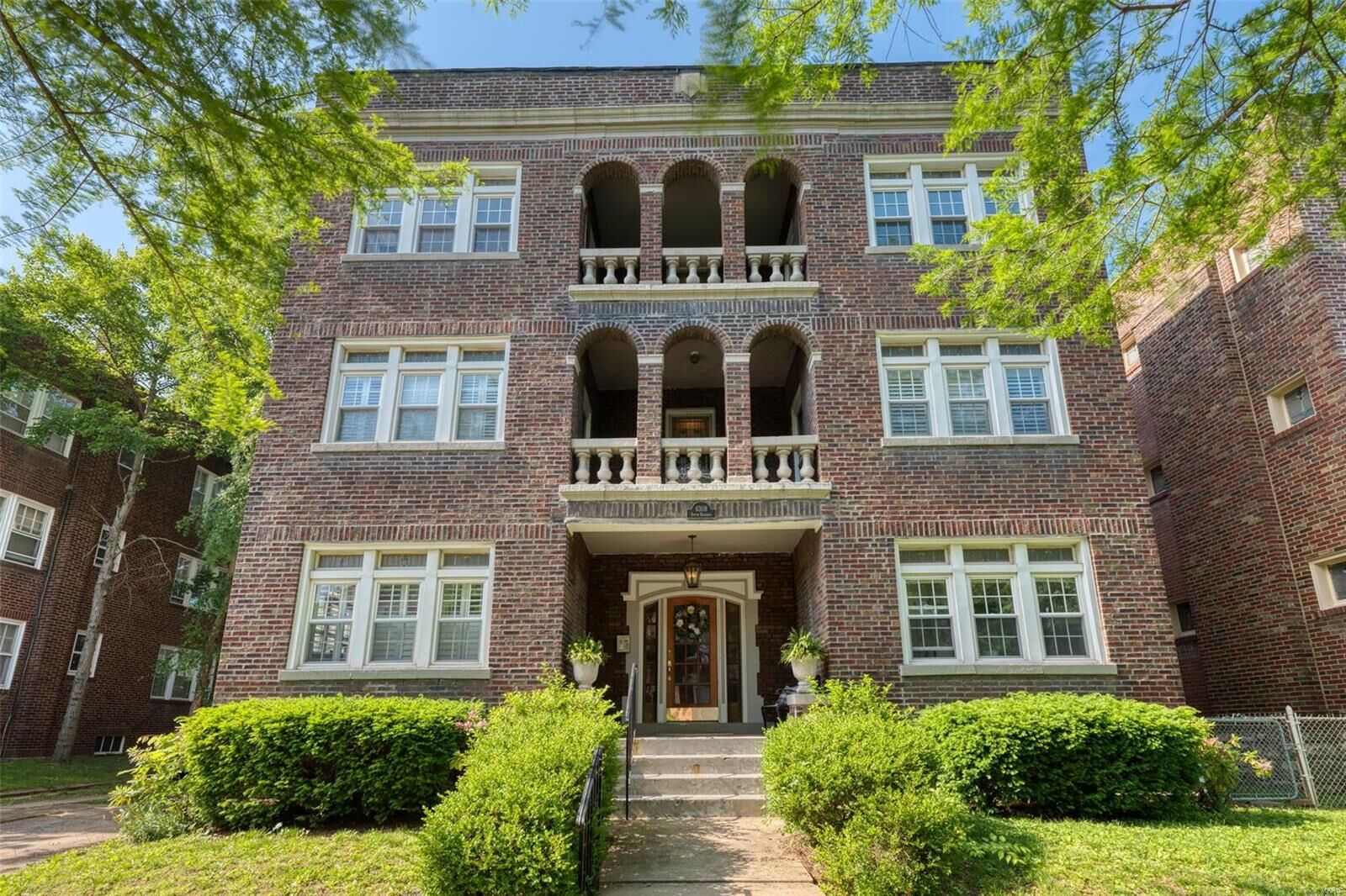 Property Photo: 6308 S Rosebury Avenue 1W MO 63105