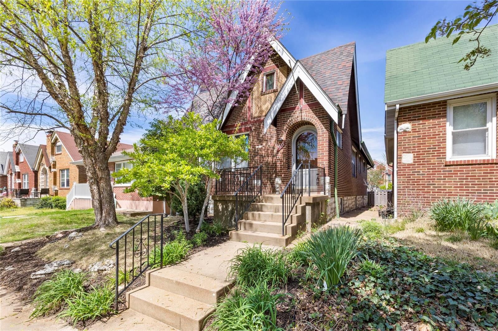 Property Photo: 5135 Eichelberger MO 63109