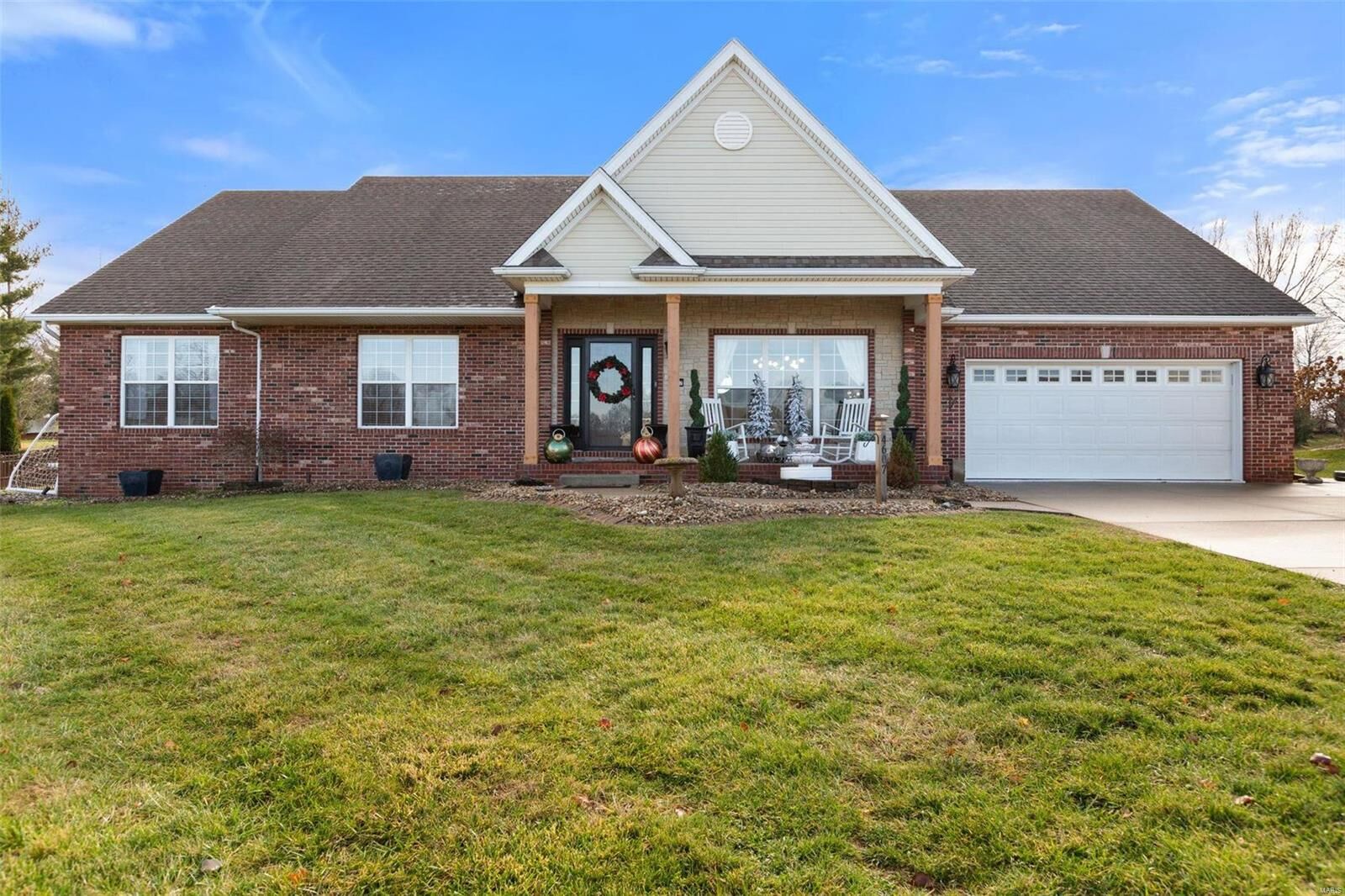 Property Photo: 4607 Valleydale Road IL 62035