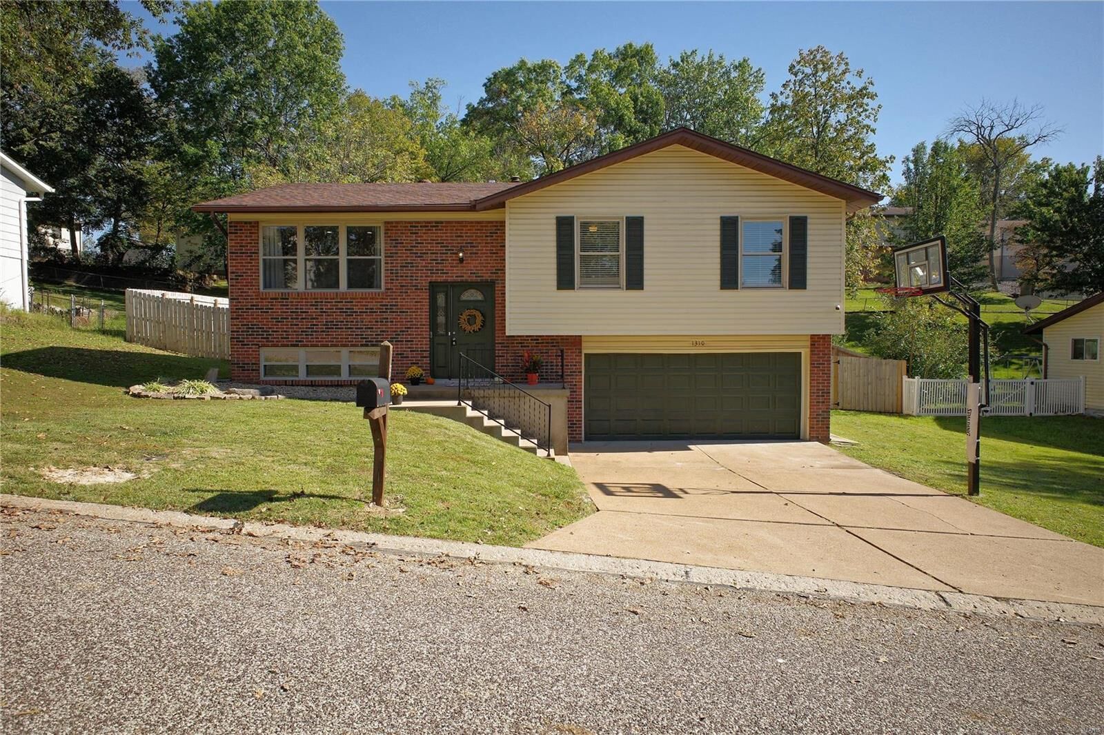 Property Photo: 1310 Apollo Drive MO 63010
