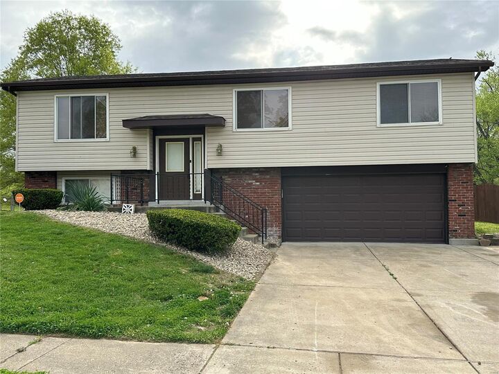 5698 Madlar Lane  Florissant MO 63034 photo