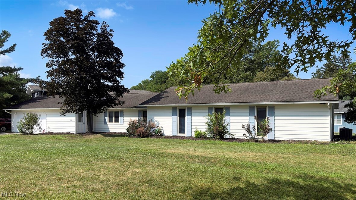 Property Photo:  11696 Point Overlook Place  OH 44136 