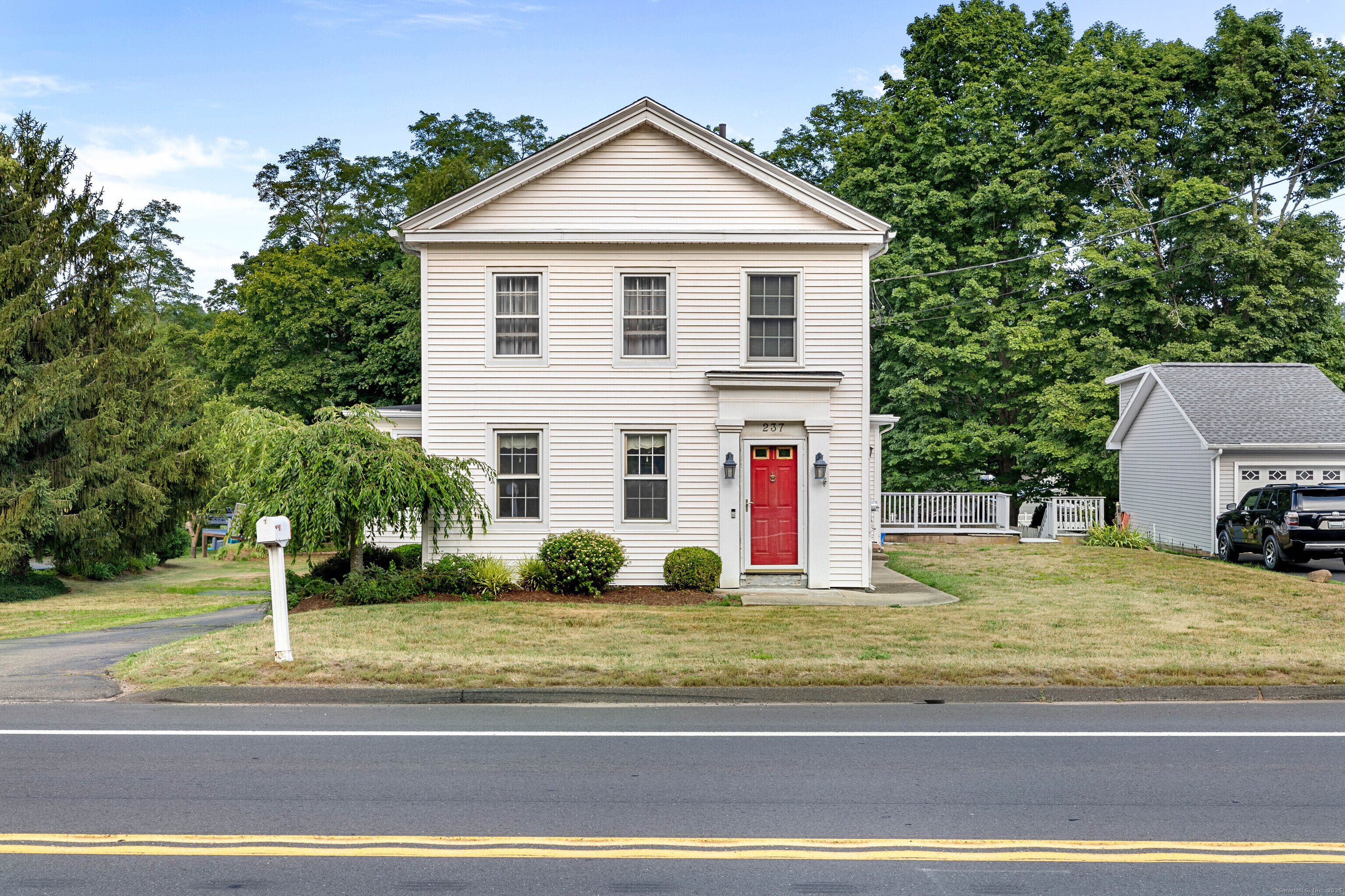 Property Photo:  237 North High Street  CT 06512 