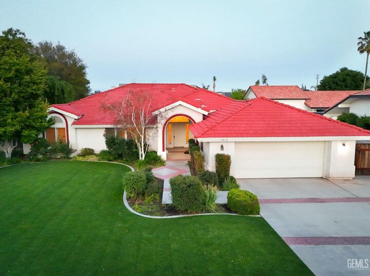 Property Photo:  1412 Longreach Drive  CA 93314 